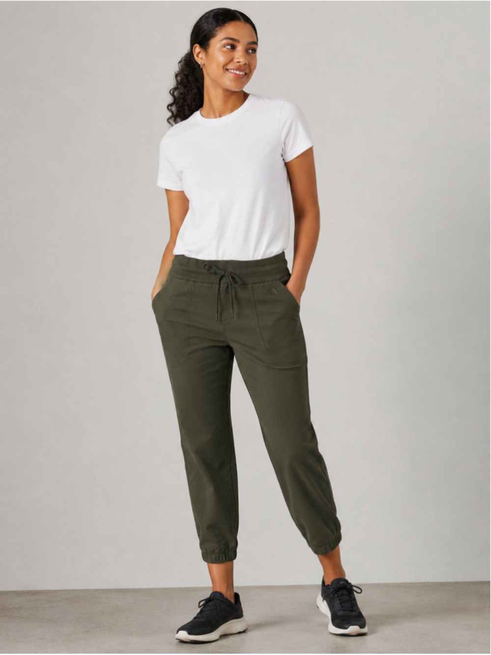 Women's The North Face Joggers Size L Green